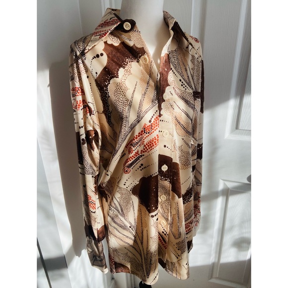 Early 70s Psychedelic Op Art Groovy Orange and Brown Polyester Button Up Shirt - Picture 2 of 8